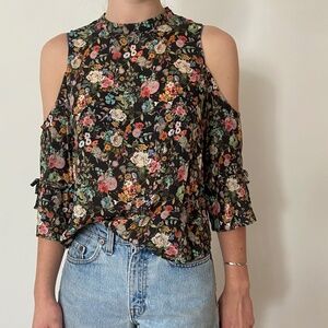 Bershka Floral blouse small